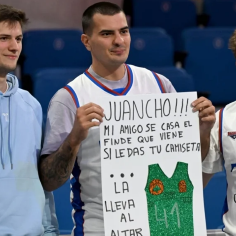Παναθηναϊκός: Viral φίλαθλος της Μπασκόνια ζήτησε τη φανέλα του Χουάντσο για τον γάμο φίλου του