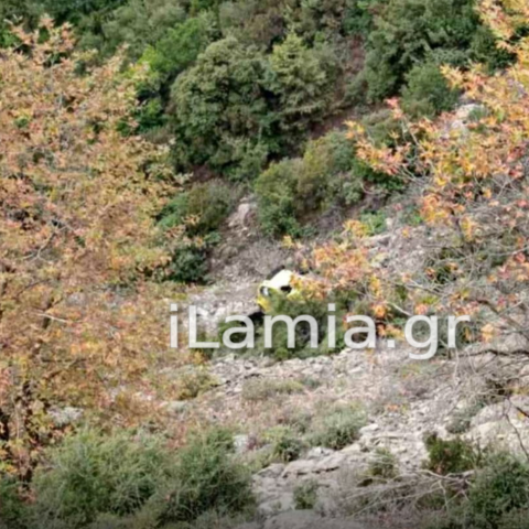 Εικόνα από το τροχαίο δυστύχημα στην Ευρυτανία