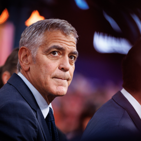 Τζορτζ Κλούνεϊ: Ήταν λάθος να αντικατασταθεί ο Τζο Μπάιντεν από την Καμάλα Χάρις