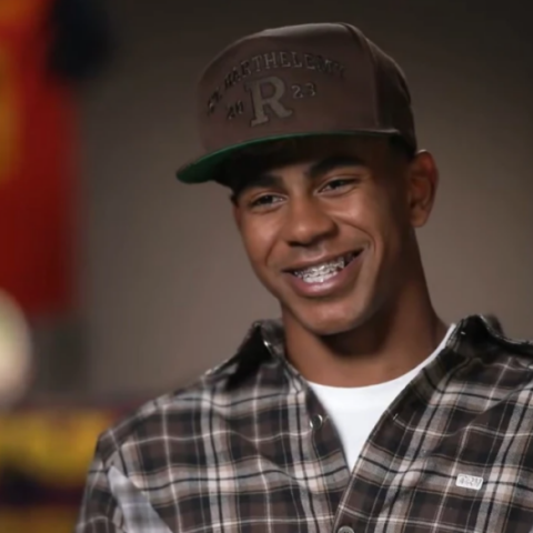 Γιαμάλ: Πώς να αρνηθεί στους θαυμαστές του – Έπαιξε μαζί τους μπάλα στην άμμο στο Ντουμπάι