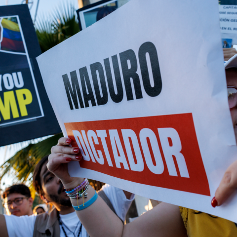 Βενεζουελάνοι εντός και εκτός χώρας πανηγυρίζουν την σύλληψη Μαδούρο