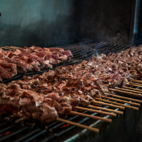 Δραπετσώνα: Ιδιοκτήτης γνωστού ψητοπωλείου συνελήφθη για διακίνηση ναρκωτικών 