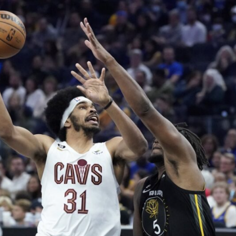 NBA: Viral ο Τζάρετ Άλεν με την χειρότερη ελεύθερη βολή που θα δείτε σήμερα