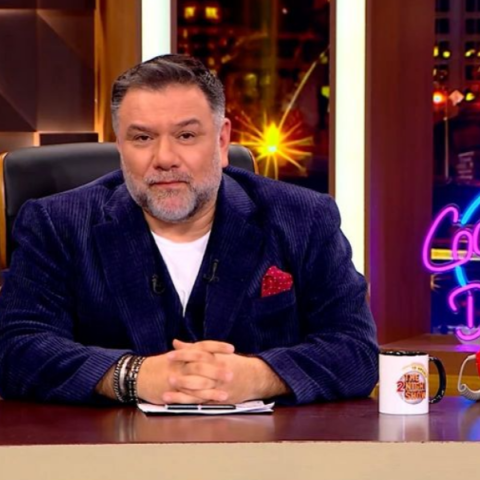 Συγκινεί ο Γρηγόρης Αρναούτογλου για τον θάνατο της μητέρας του 