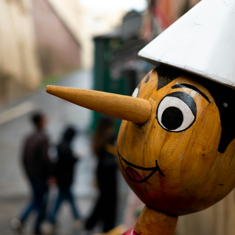 Πρωταπριλιά: Γιατί σήμερα λέμε ψέματα - Οι δύο επικρατέστερες εκδοχές 