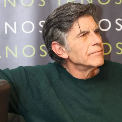 Ο Γιάννης Μπέζος