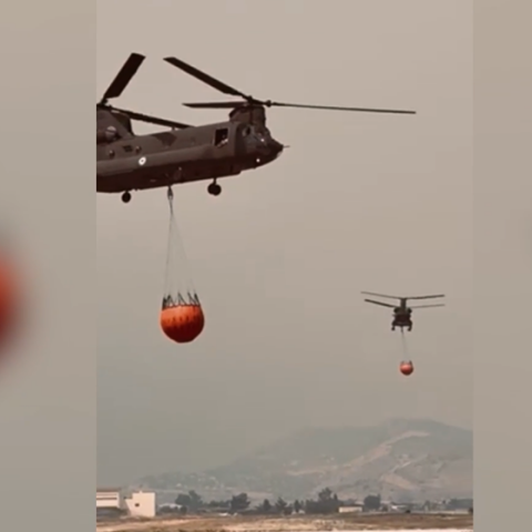 Βίντεο από τη συνδρομή των Ενόπλων Δυνάμεων στην αντιμετώπιση της μεγάλης φωτιάς στην Αττικοβοιωτία