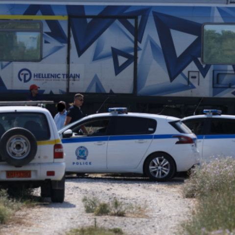 Τρένο παρέσυρε και σκότωσε πεζό στη Λάρισα © Larissanet