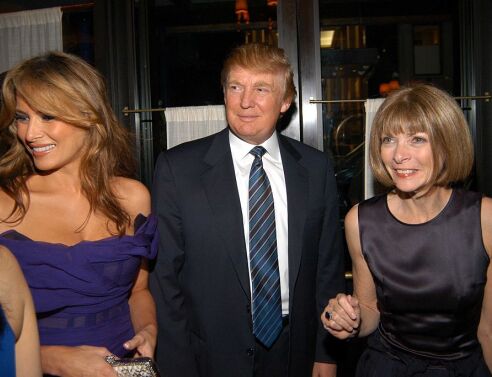 Η Γουίντουρ σχολιάζει το στυλ της Μελάνια και τη συγκρίνει με τη Μισέλ Ομπάμα