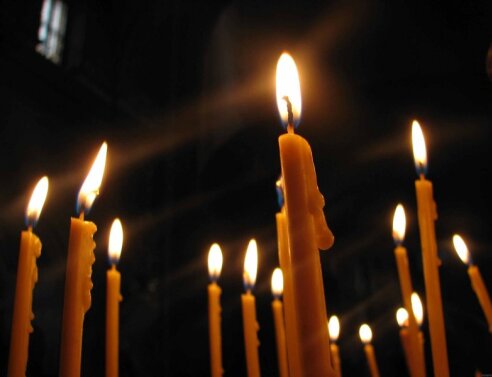 Το όμορφα κεριά, όμορφα καίγονται