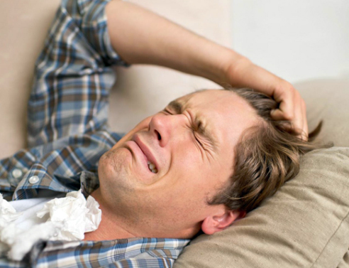 Οι άντρες σήμερα κλαίνε περισσότερο από τους μπαμπάδες τους 