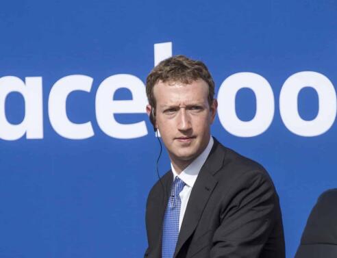 Όλες οι φορές που ο Ζούκερμπεργκ ζήτησε συγγνώμη