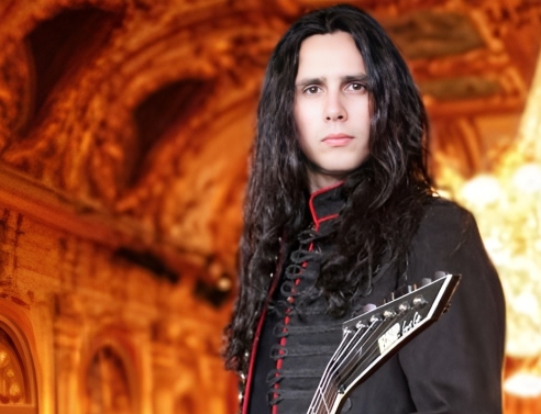 O Gus G μιλάει στην ATHENS VOICE πριν τις συναυλίες των Firewind σε Αθήνα και Θεσσαλονίκη για τη μουσική του πορεία και τις συμβουλές που του έδωσε ο Ozzy Osbourne.
