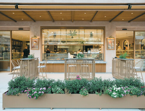 Ζαχαροπλαστείο Κωστής, τα πάντα για το γλυκό και το πρωινό σου