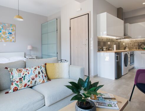 Οmnia Pagrati Apartments by kimon Erikat