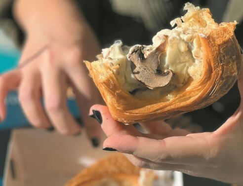 Flaked Croissanterie