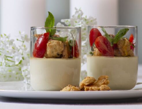 Ψητή κρέμα με blue cheese και crumble παρμεζάνας