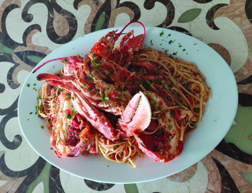 Ψ...art με θέα: Φοβερή ψαροφαγία στο ειδυλλιακό Μικρολίμανο