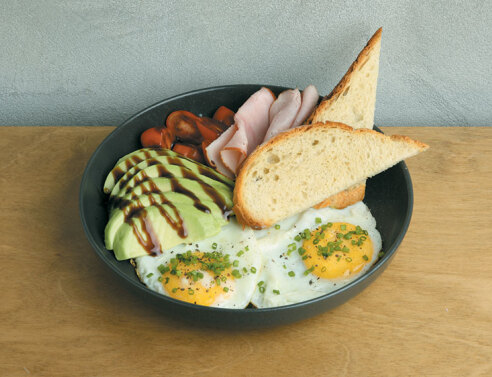 Λάλος: Το all day στέκι του Νέου Κόσμου