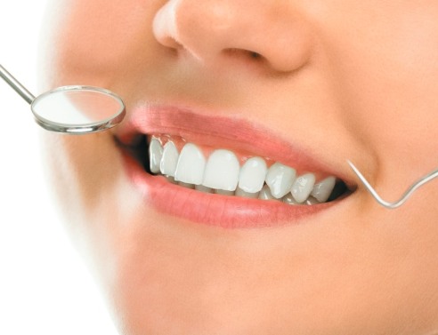 Όλα όσα θα θέλατε να γνωρίζετε για τα οδοντικά εμφυτεύματα