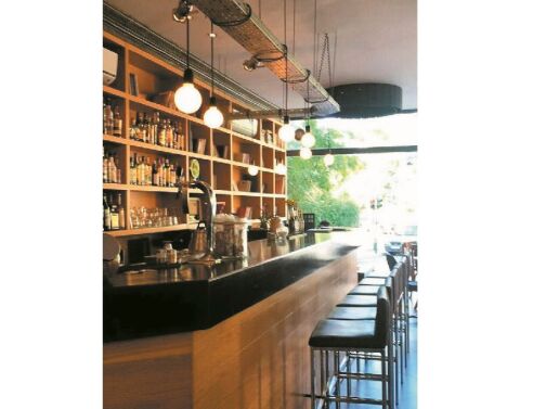 Rizzari 22 Cafe Restaurant