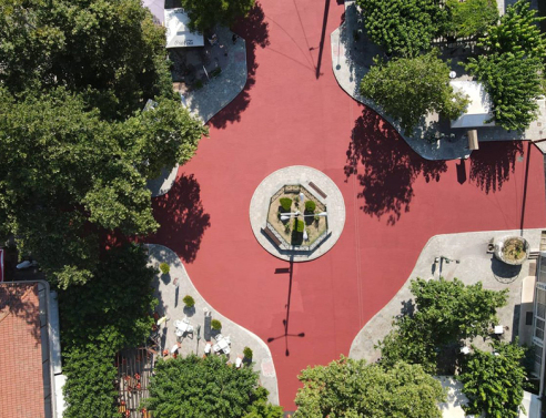 Cosmochrome: Η ελληνική εταιρεία που βάζει χρώμα στη ζωή μας