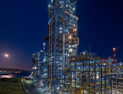 HELLENiQ ENERGY: αλλάζει για να συνεχίσει να πρωταγωνιστεί