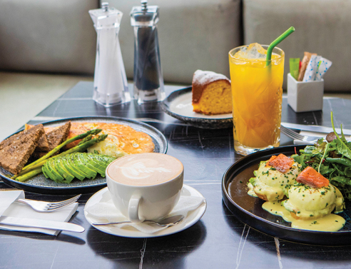 Bored: Υπέροχο smashed burger και signature cocktails