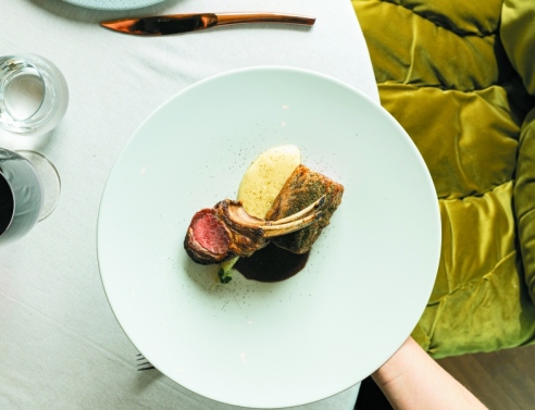 New Hotel: Στο εστιατόριο Art Lounge για μια μοναδική fine comfort εμπειρία με θέα όλη την πόλη