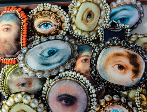 Naya jewellery: 24 χρόνια τέχνης στο κόσμημα από τη Νάγια Κουτσομπίνα