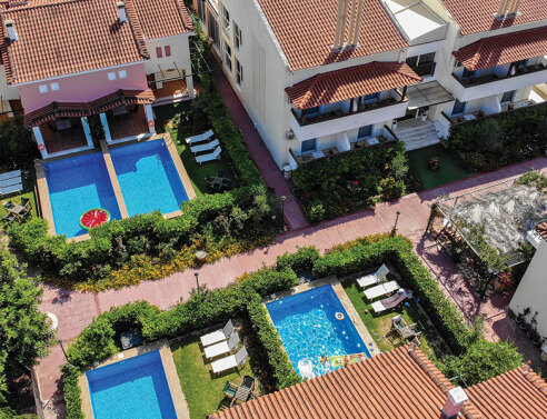 Corinthian Village: Όταν πολυτέλεια και ζεστή ατμόσφαιρα γίνονται ένα