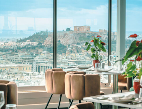 La Suite lounge στον 6ο όροφο του St. George Lycabettus