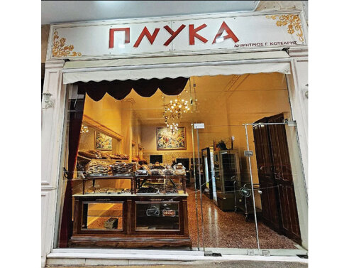 Πνύκα: Η παράδοση του ελληνικού ψωμιού μέσα από τρεις γενιές