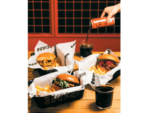 Weirdo street food: Το νέο place to be για τρομερά smashed burgers