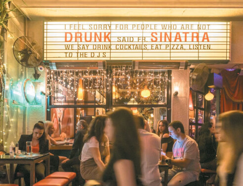 Drunk Sinatra: Το θρυλικό bar γιορτάζει τα δέκα του χρόνια με ένα μεγάλο πάρτι