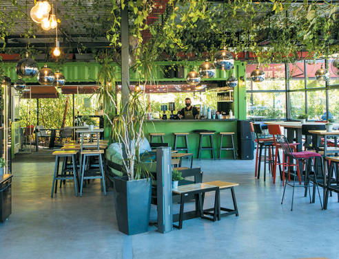 Bond Caffee: Υπέροχος καφές σε ατέλειωτο κήπο