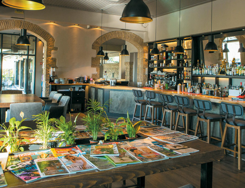 Attalos Αll Day Cafe: Ένα μαγαζί-θρύλος της Δυτικής Αθήνας