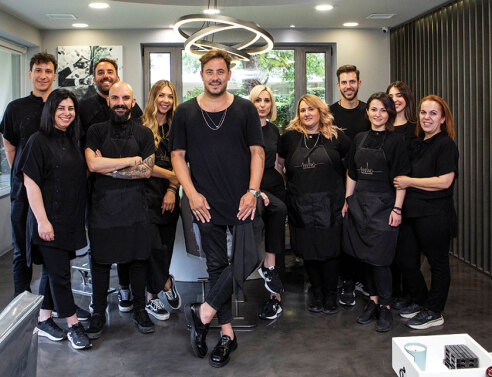 Manos Haute Coiffure: Το σαλόνι ομορφιάς που ακούει κάθε σου επιθυμία