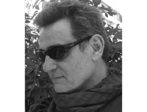 Υγιείς δυνάμεις δεν τολμούν να διασπάσουν το ημιθανές ΠΑΣΟΚ