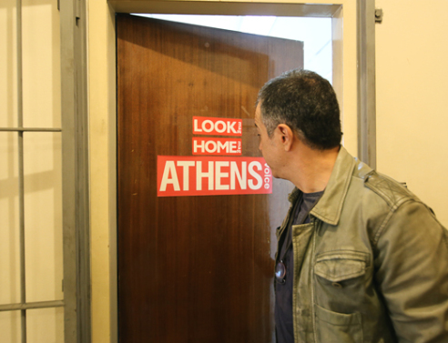 Ο Σταύρος Θεοδωράκης στα γραφεία της Athens Voice