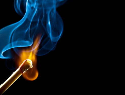 Εμπρηστές, εμπνευστές, θεατές