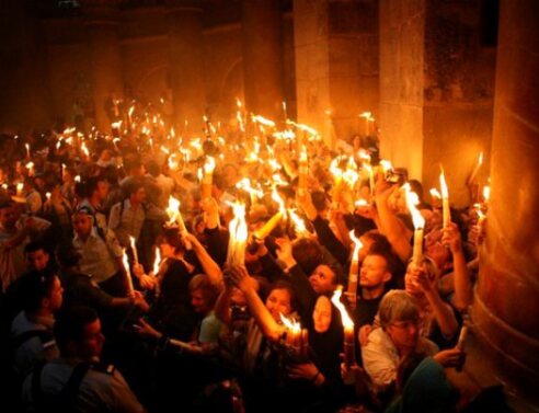 Το πιο original Άγιο Φως που μπορείς να βρεις στην Αθήνα