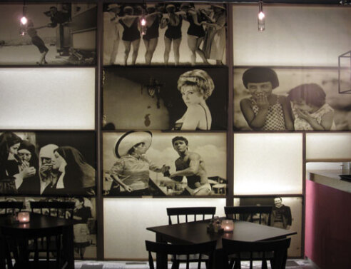 Ένα Παρθεναγωγείο όλο σκέρτσα