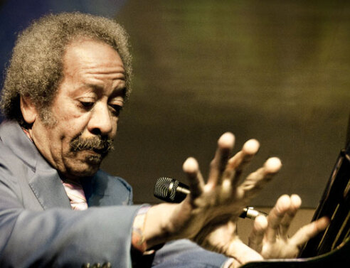 Ο θρύλος της R&B Αλέν Τουσέν πέθανε λίγο μετά τη συναυλία του (video, εικόνες)