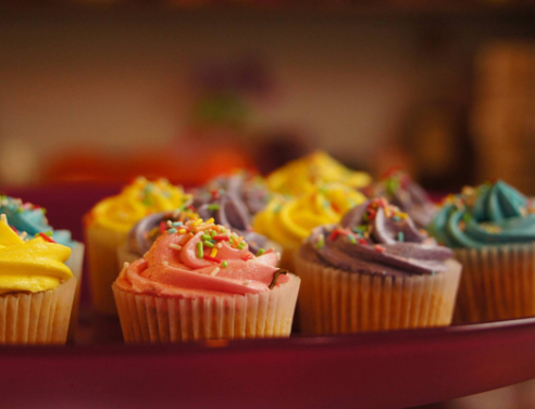 Funky Elf, το ξωτικό που φτιάχνει τέλεια cupcakes