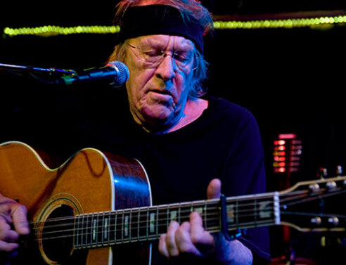 Πέθανε ο κιθαρίστας- σύμβολο του ψυχεδελικού ροκ Πολ Κάντνερ