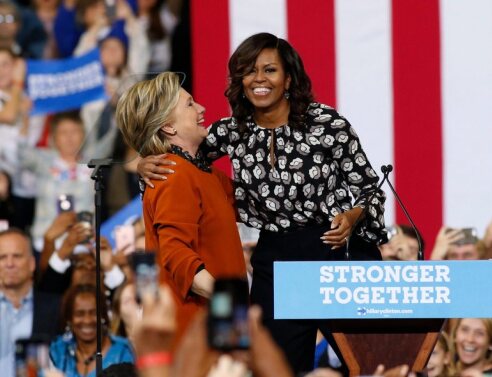 Για πρώτη φορά στο πλευρό της Χίλαρι η Μισέλ Ομπάμα