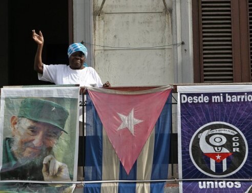 Ambos Mundos: Ένα κείμενο για την Κούβα του Φιντέλ Κάστρο 