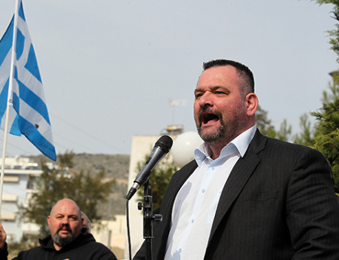 Έφοδος του υπόδικου Λαγού κι άλλων χρυσαυγιτών σε σχολείο στο Πέραμα 