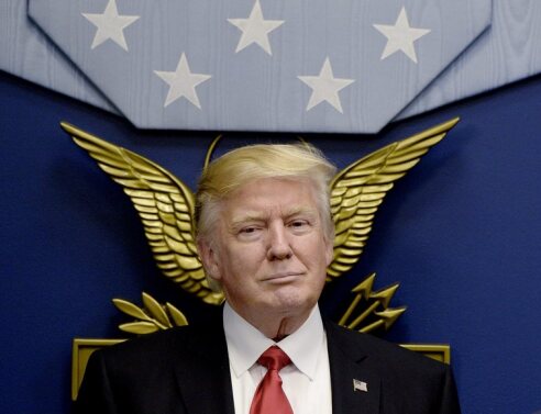 Κράτηση προσφύγων σε αεροδρόμια των ΗΠΑ μετά το διάταγμα Τραμπ